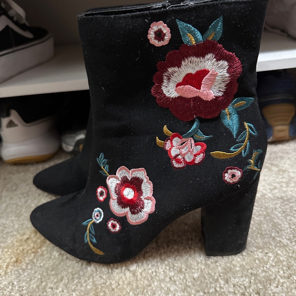 Floral Embroidered Black Ankle Boots